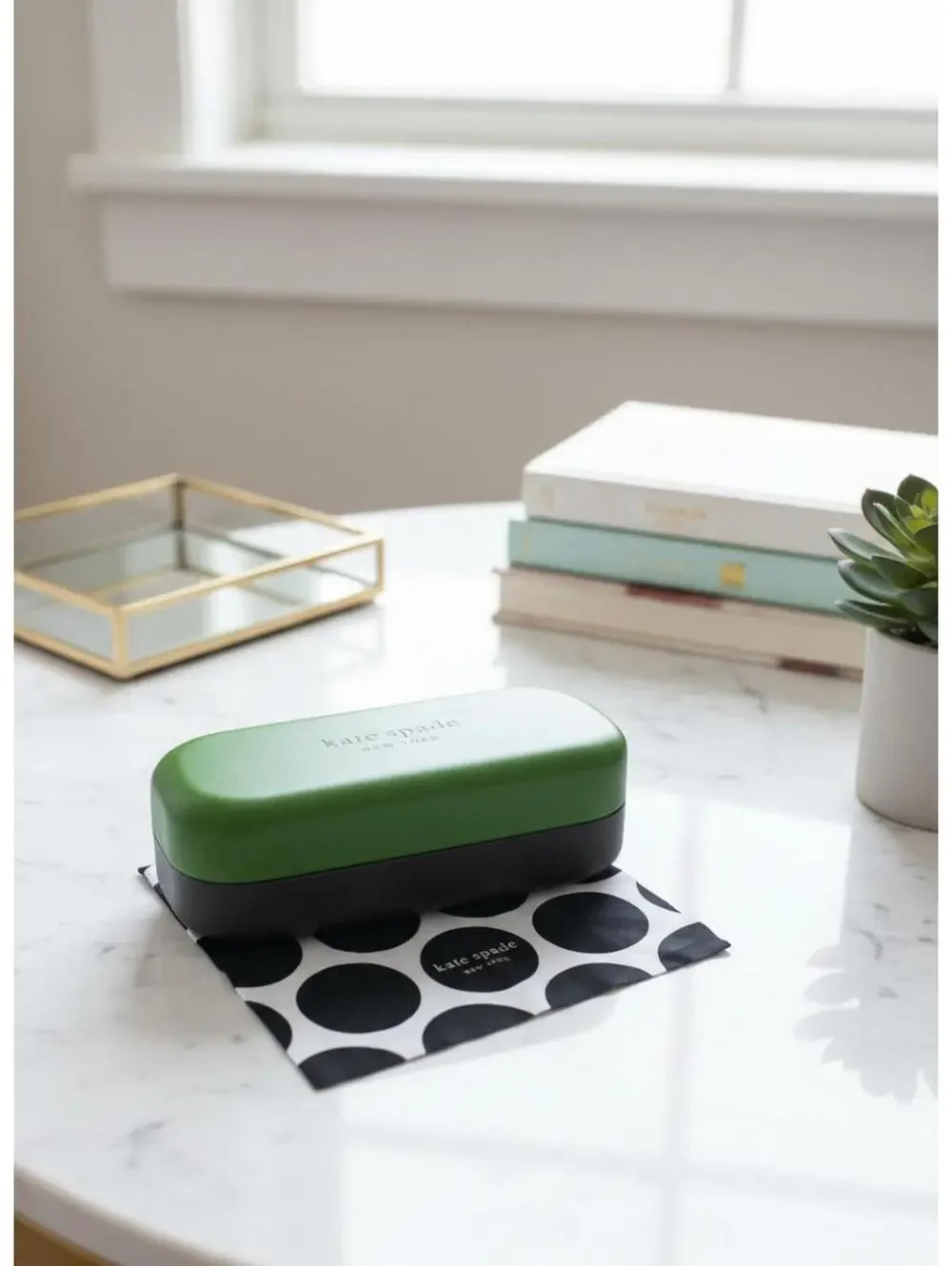 Kate Spade New York Eyeglasses Case & Cloth